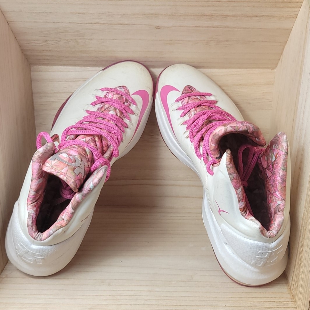 KD V Premium Aunt Pearl Edition Basketball Shoes - Picture 11 of 13
